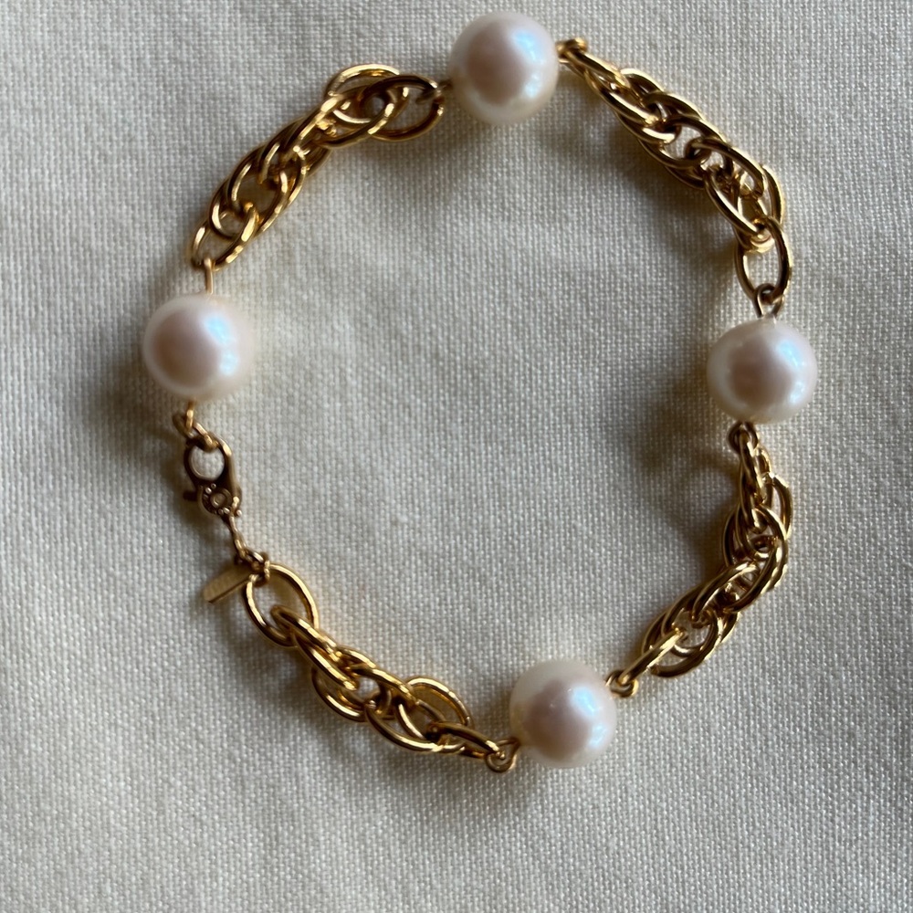 Vintage Monet Gold & Pearl Bracelet